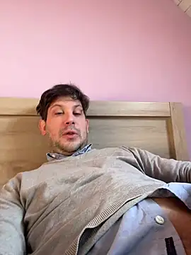 Snapshot of Taxidriver1988 chatting on 02/03/25, 01:19 Taxidriver1988 online show from 02/03/25, 01:19