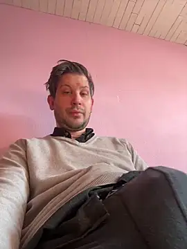 Snapshot of Taxidriver1988 chatting on 02/17/25, 12:16 Taxidriver1988 online show from 02/17/25, 12:16