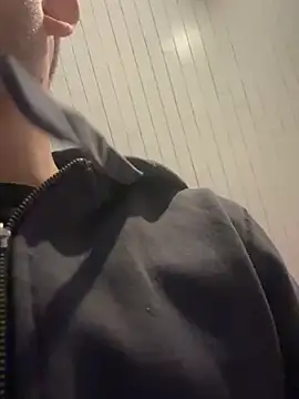 Snapshot of Taxidriver1988 chatting on 03/12/25, 07:06 Taxidriver1988 online show from 03/12/25, 07:06