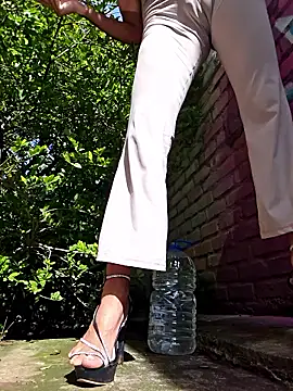 Yuky ta online show from 02/09/26, 02:21