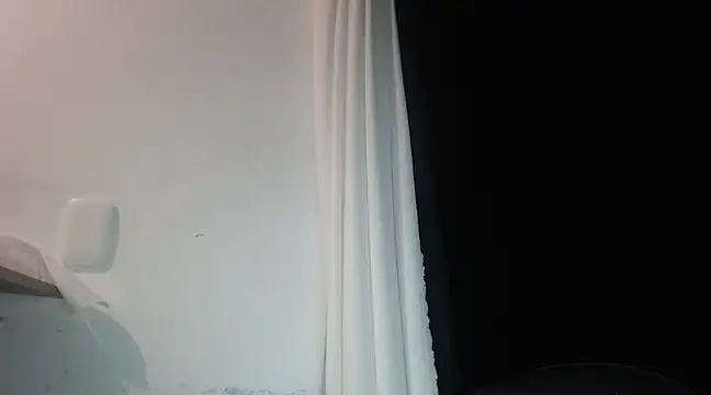 Snapshot of mariecam420 chatting on 12/29/24, 03:44 mariecam420 online show from 12/29/24, 03:44