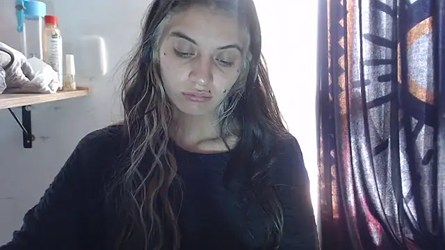Snapshot of mariecam420 chatting on 01/13/25, 04:30 mariecam420 online show from 01/13/25, 04:30