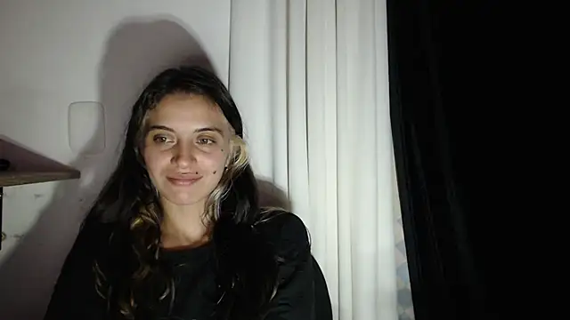 Snapshot of mariecam420 chatting on 01/15/25, 02:49 mariecam420 online show from 01/15/25, 02:49