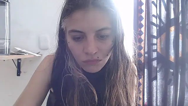 Snapshot of mariecam420 chatting on 01/20/25, 02:46 mariecam420 online show from 01/20/25, 02:46
