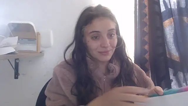 Snapshot of mariecam420 chatting on 01/27/25, 03:39 mariecam420 online show from 01/27/25, 03:39
