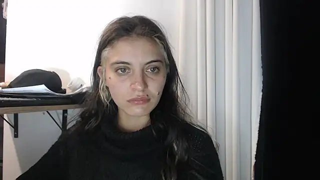 Snapshot of mariecam420 chatting on 02/14/25, 02:39 mariecam420 online show from 02/14/25, 02:39