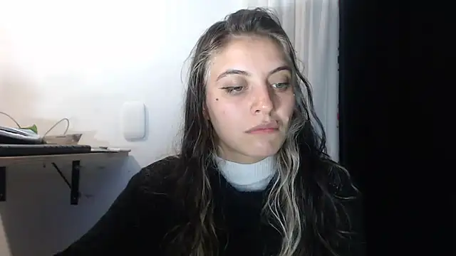 Snapshot of mariecam420 chatting on 02/15/25, 12:26 mariecam420 online show from 02/15/25, 12:26