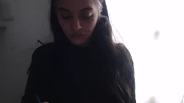 Snapshot of mariecam420 chatting on 03/11/25, 01:56 mariecam420 online show from 03/11/25, 01:56