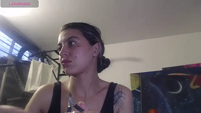 Snapshot of mariecam420 chatting on 09/14/25, 08:30 mariecam420 online show from 09/14/25, 08:30