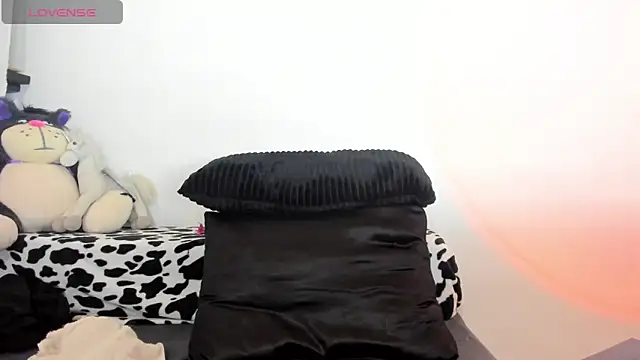 mariecam420 online show from 12/18/25, 10:43