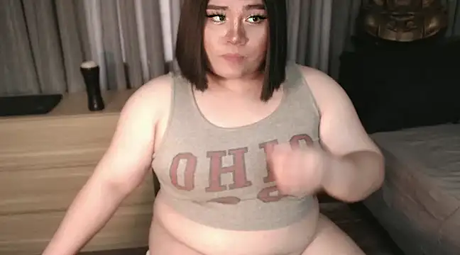 Snapshot of mysticofcum chatting on 01/22/25, 04:02 mysticofcum online show from 01/22/25, 04:02