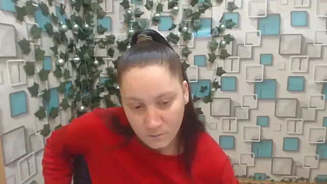 JosieJun  online show from 02/05/25, 08:46