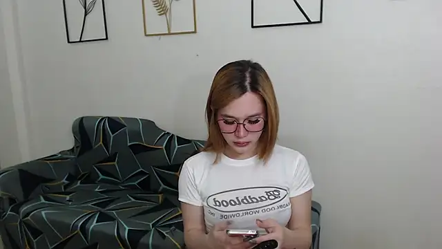 Snapshot of AmazingLuchie chatting on 02/14/25, 05:41 AmazingLuchie online show from 02/14/25, 05:41