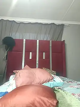 Snapshot of HoneyDropsX chatting on 03/05/25, 04:02 HoneyDropsX online show from 03/05/25, 04:02