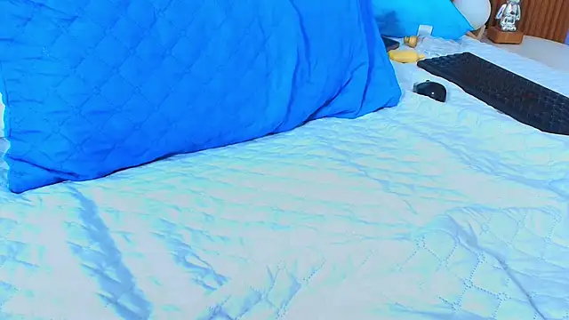 Snapshot of IrresistibleMilf chatting on 02/28/25, 01:03 IrresistibleMilf online show from 02/28/25, 01:03