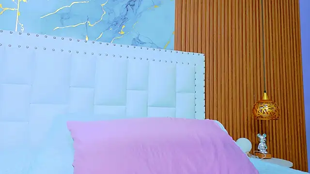 Snapshot of IrresistibleMilf chatting on 10/15/25, 12:27 IrresistibleMilf online show from 10/15/25, 12:27