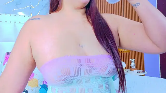 Snapshot of IrresistibleMilf chatting on 12/01/25, 12:43 IrresistibleMilf online show from 12/01/25, 12:43