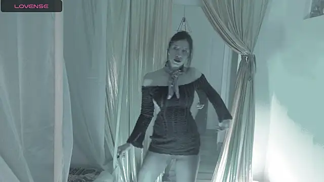 magali 19 online show from 10/21/25, 12:11