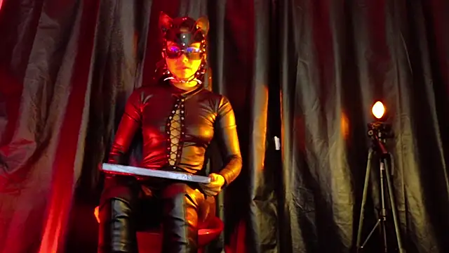 Snapshot of MistressSlut1 chatting on 10/11/25, 11:31 MistressSlut1 online show from 10/11/25, 11:31