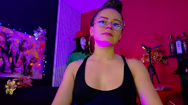 Snapshot of MistressSlut1 chatting on 12/19/25, 11:17 MistressSlut1 online show from 12/19/25, 11:17