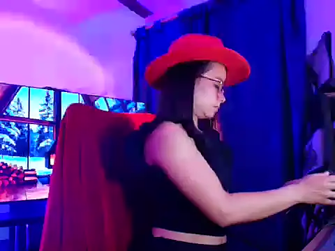 Snapshot of MistressSlut1 chatting on 02/17/26, 11:07 MistressSlut1 online show from 02/17/26, 11:07