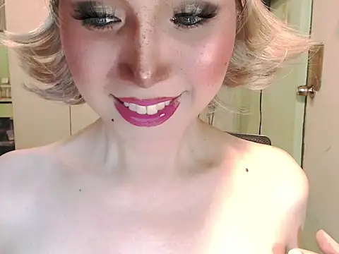 Ezradeliciosa online show from 04/26/26, 06:22
