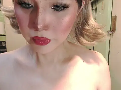 Ezradeliciosa online show from 05/24/26, 01:43