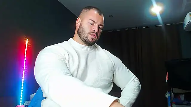 Snapshot of muscularjohnforuX chatting on 09/30/25, 06:35 muscularjohnforuX online show from 09/30/25, 06:35