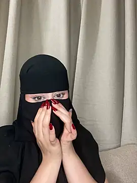 Snapshot of arabiaAna chatting on 07/11/26, 10:22 arabiaAna online show from 07/11/26, 10:22