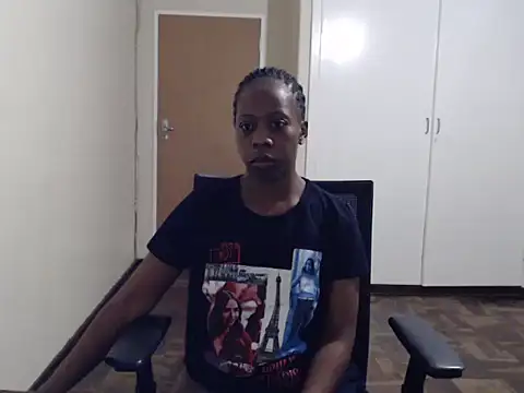 QUEENMANDYY online show from 01/13/26, 02:17