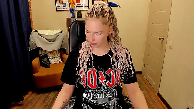  fiona Love online show from 03/05/26, 08:16