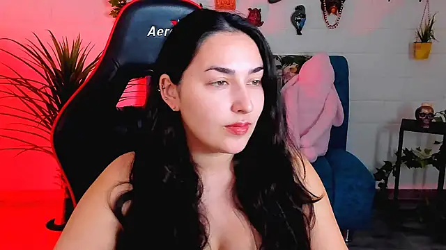 Snapshot of CeceliaJohnson chatting on 11/25/25, 08:14 CeceliaJohnson online show from 11/25/25, 08:14