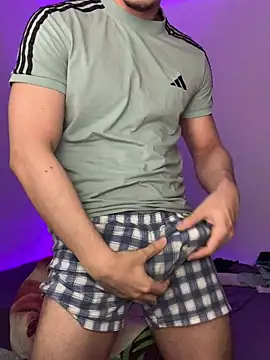 Snapshot of steven_clain chatting on 12/14/24, 11:18 steven clain online show from 12/14/24, 11:18