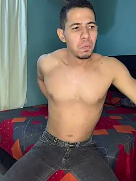 Snapshot of steven_clain chatting on 02/23/25, 07:44 steven clain online show from 02/23/25, 07:44