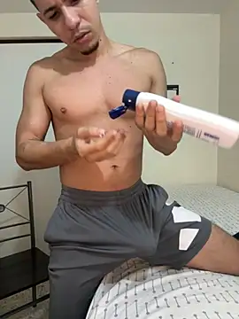 Snapshot of steven_clain chatting on 09/20/25, 06:03 steven clain online show from 09/20/25, 06:03