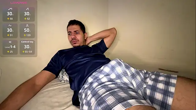 Snapshot of steven_clain chatting on 10/24/25, 07:43 steven clain online show from 10/24/25, 07:43