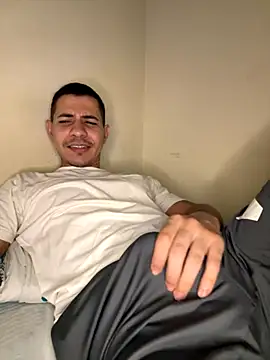 Snapshot of steven_clain chatting on 11/01/25, 10:45 steven clain online show from 11/01/25, 10:45