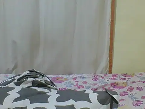Snapshot of cute_lavenda chatting on 09/13/25, 10:42 cute lavenda online show from 09/13/25, 10:42