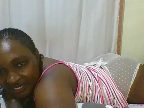 Snapshot of cute_lavenda chatting on 10/04/25, 07:12 cute lavenda online show from 10/04/25, 07:12