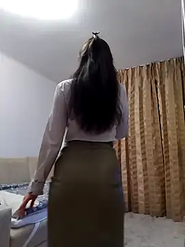 baby sweet girl  online show from 03/03/25, 10:20