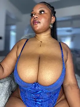 Hyra Ari online show from 03/04/26, 10:32