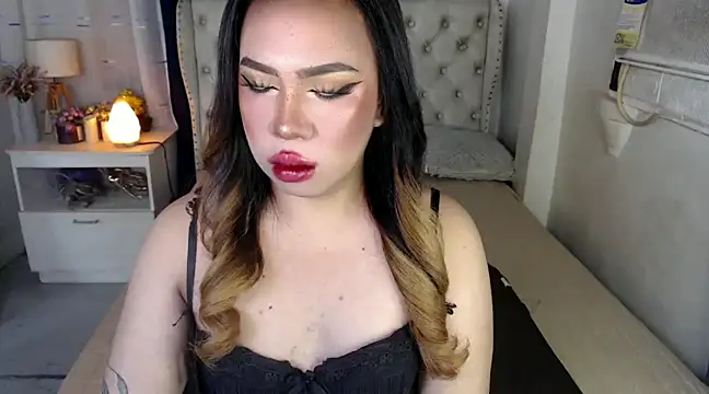 RebecaNextToYou online show from 12/14/24, 04:09