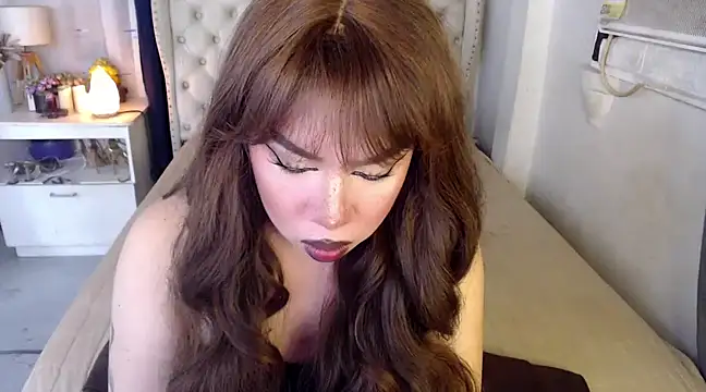 RebecaNextToYou online show from 12/20/24, 08:45