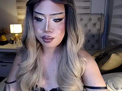 RebecaNextToYou online show from 05/07/26, 04:56