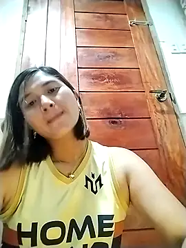 Snapshot of MS_Isabella_Snow92 chatting on 12/02/25, 10:27 MS Isabella Snow92 online show from 12/02/25, 10:27