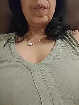 Snapshot of Susannemilf chatting on 05/26/26, 04:19 Susannemilf online show from 05/26/26, 04:19