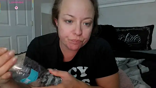 julimonroe online show from 11/06/25, 02:45