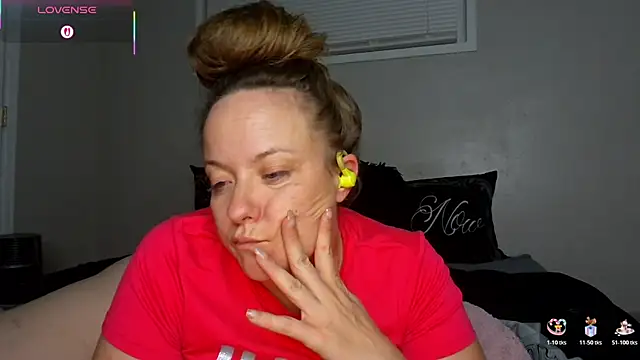 julimonroe online show from 12/17/25, 03:12