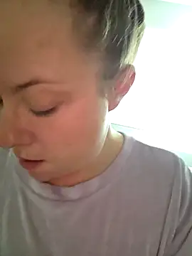 julimonroe online show from 02/02/26, 03:44