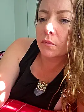 julimonroe online show from 04/21/26, 02:45